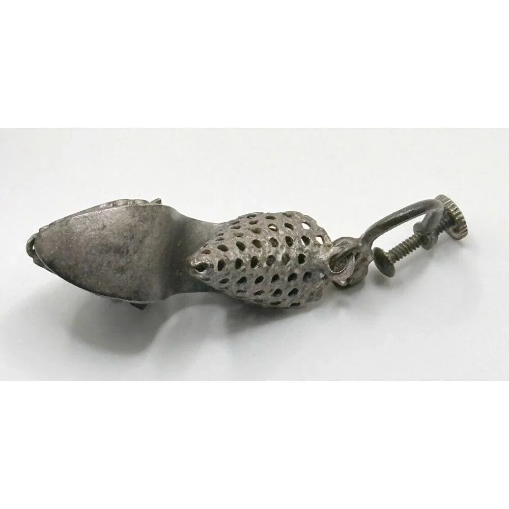 Unusual Filigree Floral Shoe Pin Brooch & Screw‎ Back Earrings